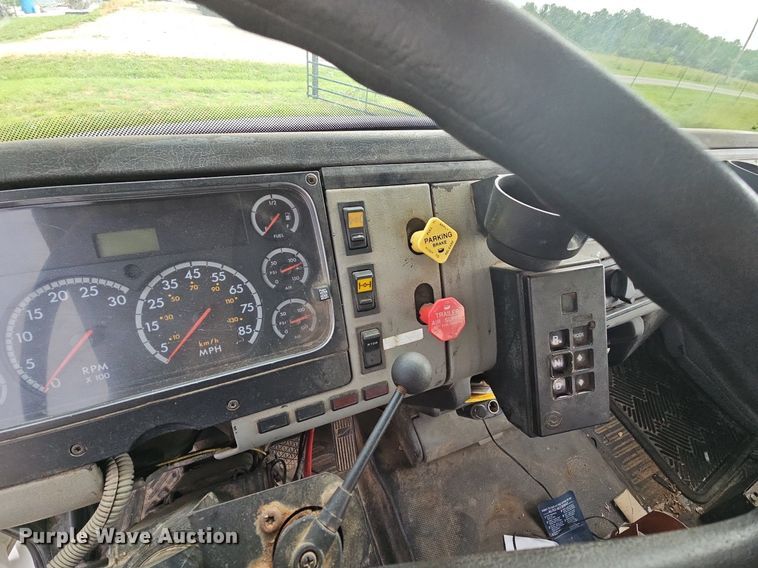 image for item LW9668 2002 Freightliner FL80  Crew Cab digger derrick truck