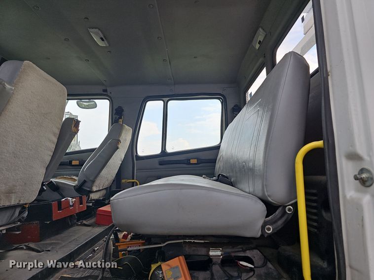 image for item LW9668 2002 Freightliner FL80  Crew Cab digger derrick truck