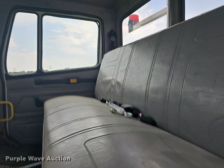 image for item LW9668 2002 Freightliner FL80  Crew Cab digger derrick truck