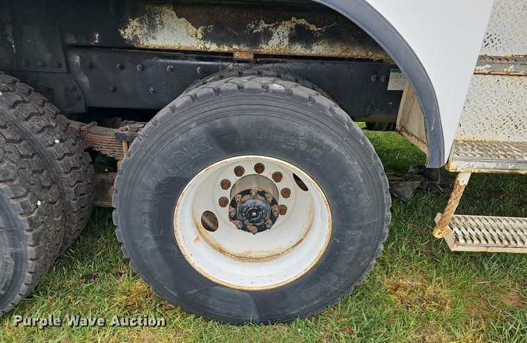 image for item LW9668 2002 Freightliner FL80  Crew Cab digger derrick truck