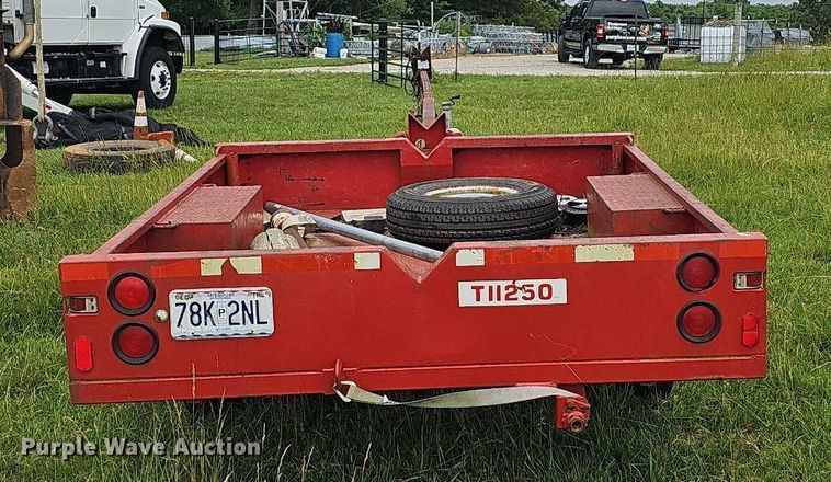 image for item LW9670 2001 Utility Tool & Trailer  pole trailer