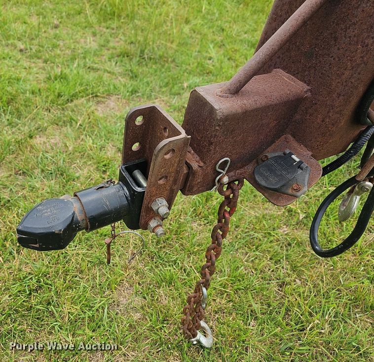 image for item LW9670 2001 Utility Tool & Trailer  pole trailer