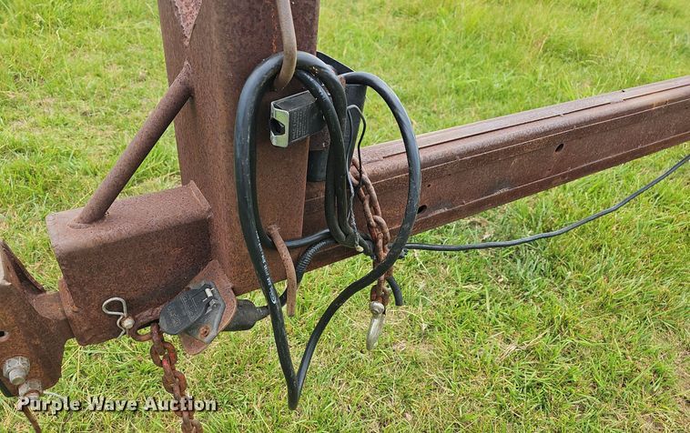 image for item LW9670 2001 Utility Tool & Trailer  pole trailer