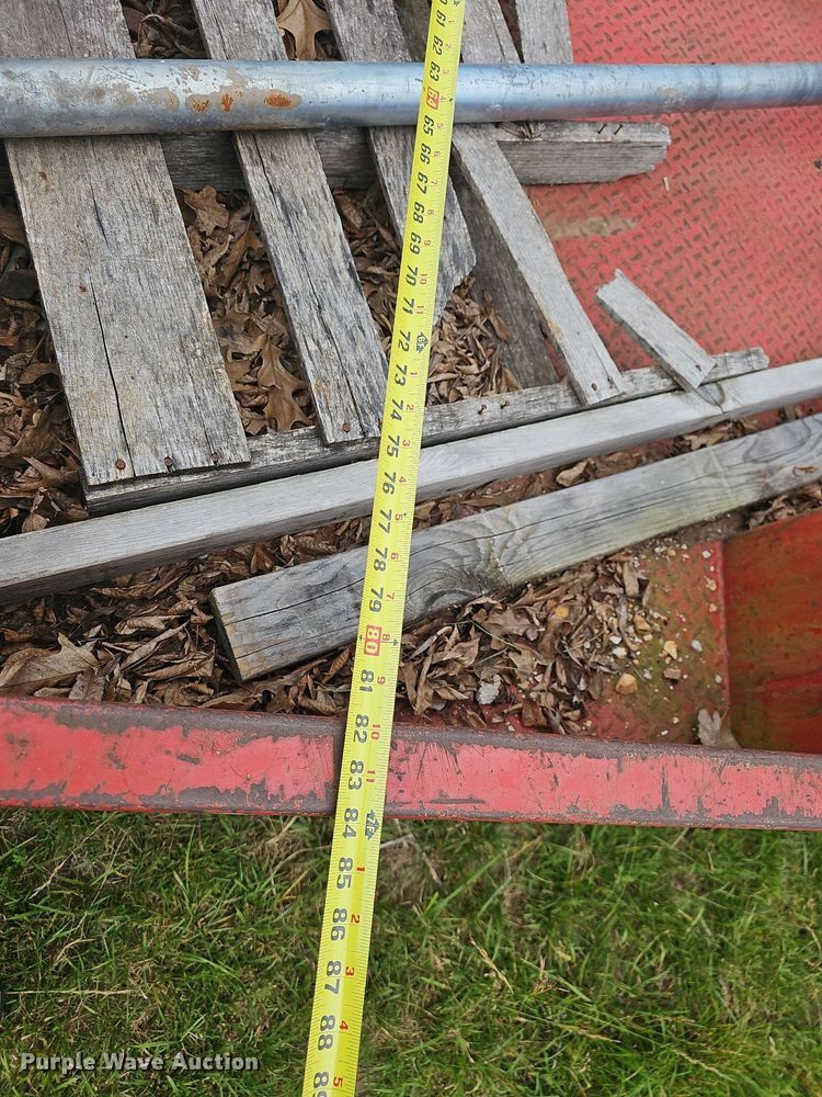 image for item LW9670 2001 Utility Tool & Trailer  pole trailer