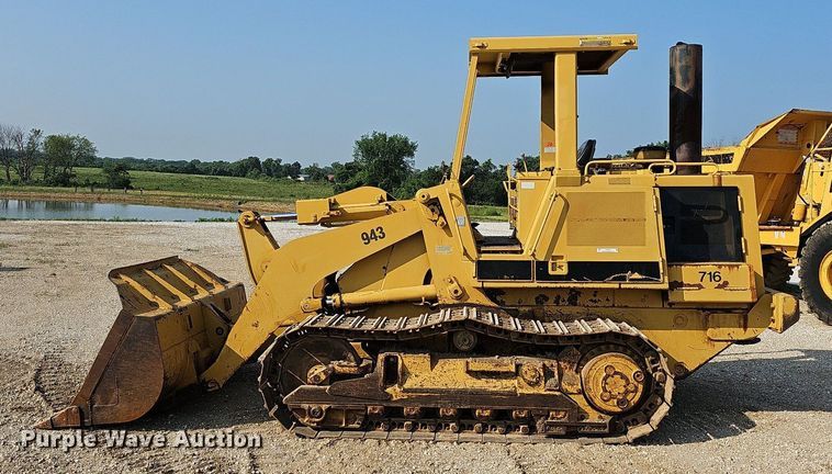 image for item LW9673 1987 Caterpillar 943  track loader