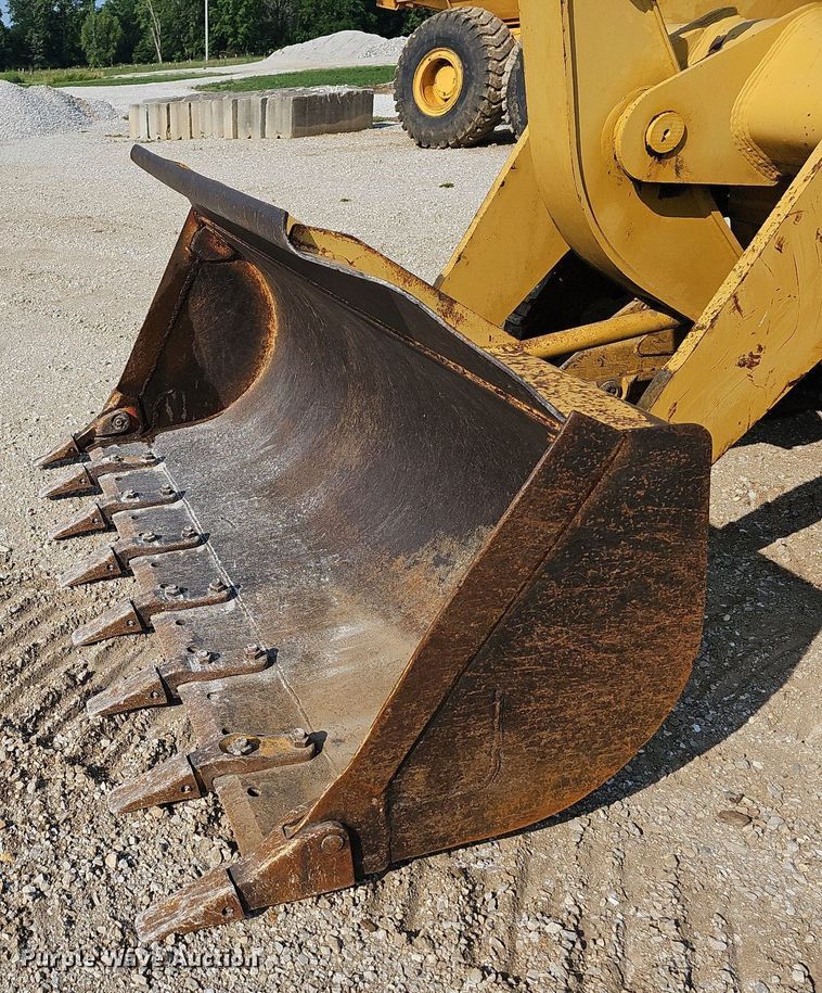 image for item LW9673 1987 Caterpillar 943  track loader