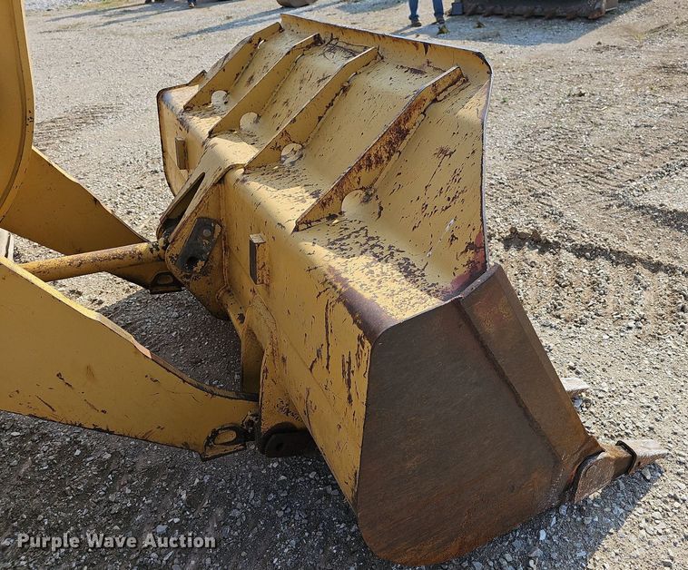 image for item LW9673 1987 Caterpillar 943  track loader