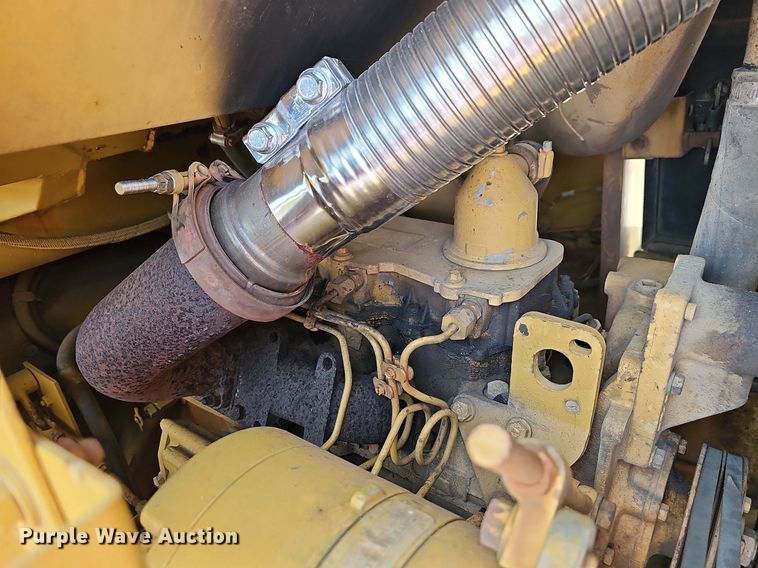 image for item LW9673 1987 Caterpillar 943  track loader