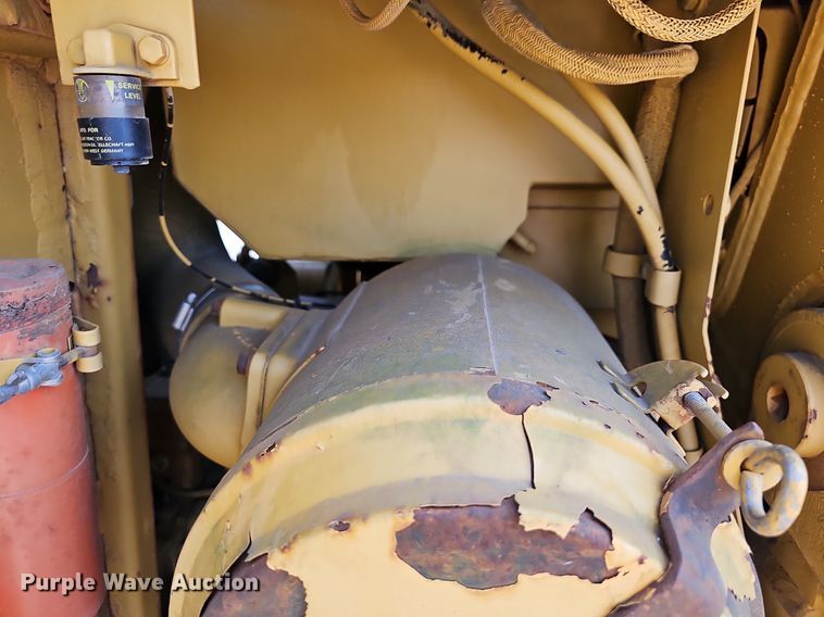 image for item LW9673 1987 Caterpillar 943  track loader