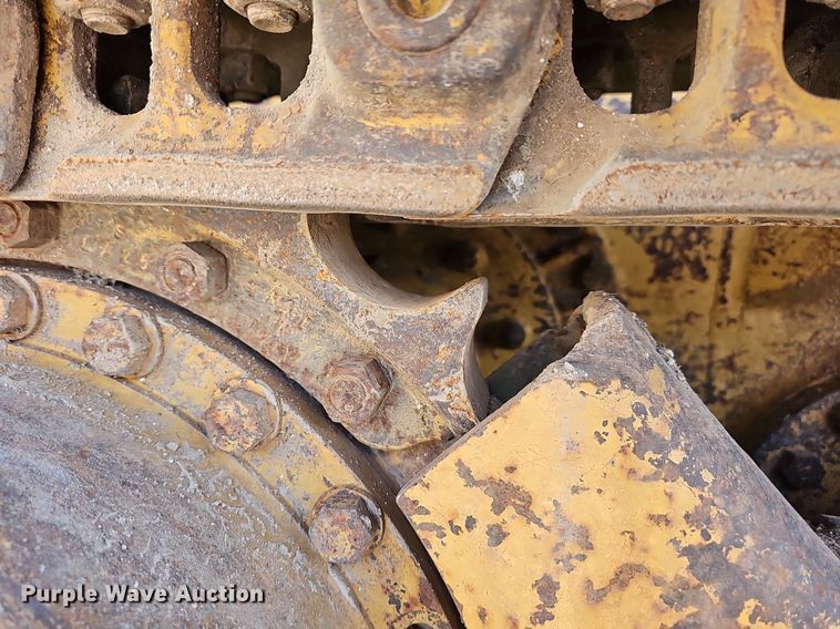 image for item LW9673 1987 Caterpillar 943  track loader