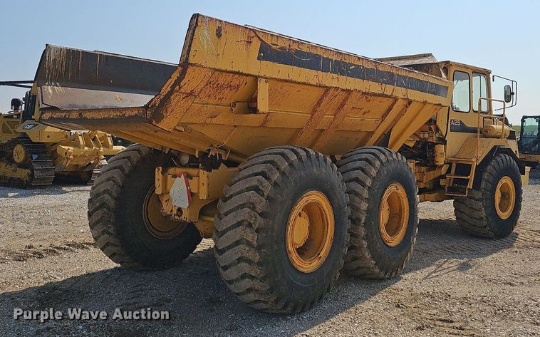 image for item LW9674 1988 Volvo A25  haul truck