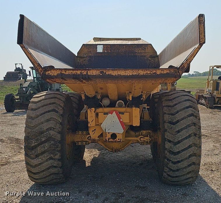 image for item LW9674 1988 Volvo A25  haul truck