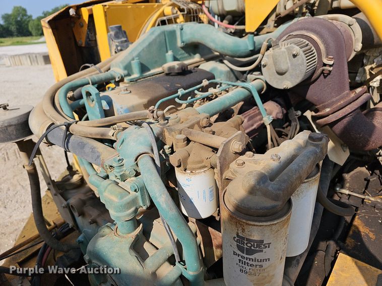 image for item LW9674 1988 Volvo A25  haul truck