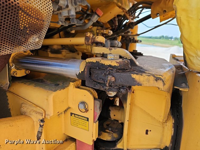 image for item LW9674 1988 Volvo A25  haul truck