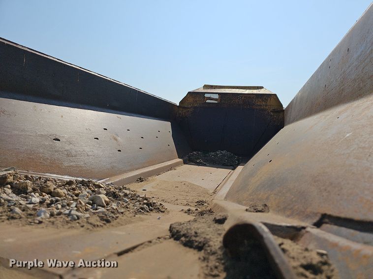 image for item LW9674 1988 Volvo A25  haul truck