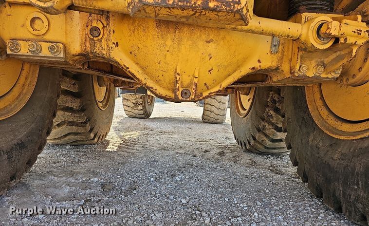 image for item LW9674 1988 Volvo A25  haul truck