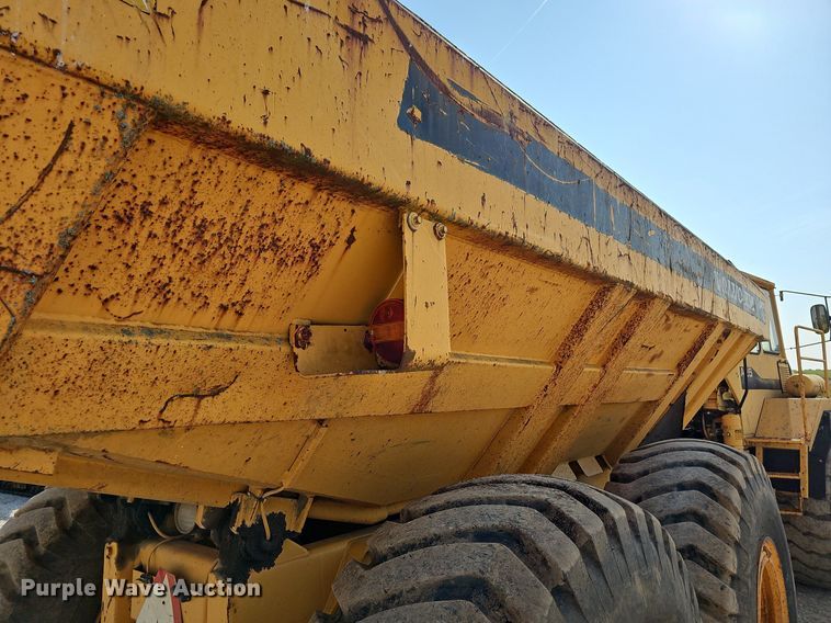 image for item LW9674 1988 Volvo A25  haul truck