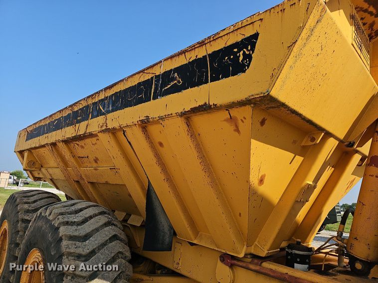 image for item LW9674 1988 Volvo A25  haul truck