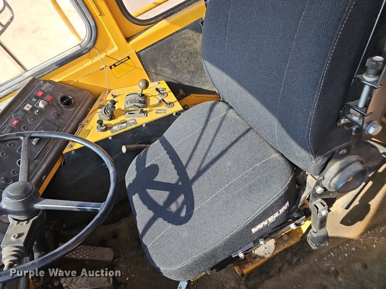 image for item LW9674 1988 Volvo A25  haul truck