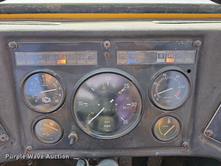 image for item LW9674 1988 Volvo A25  haul truck