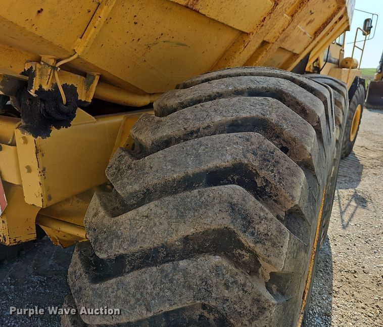 image for item LW9674 1988 Volvo A25  haul truck