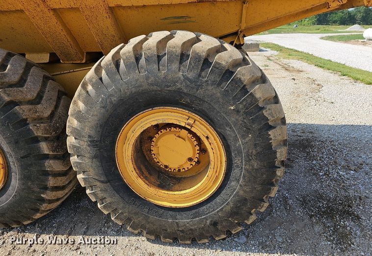 image for item LW9674 1988 Volvo A25  haul truck
