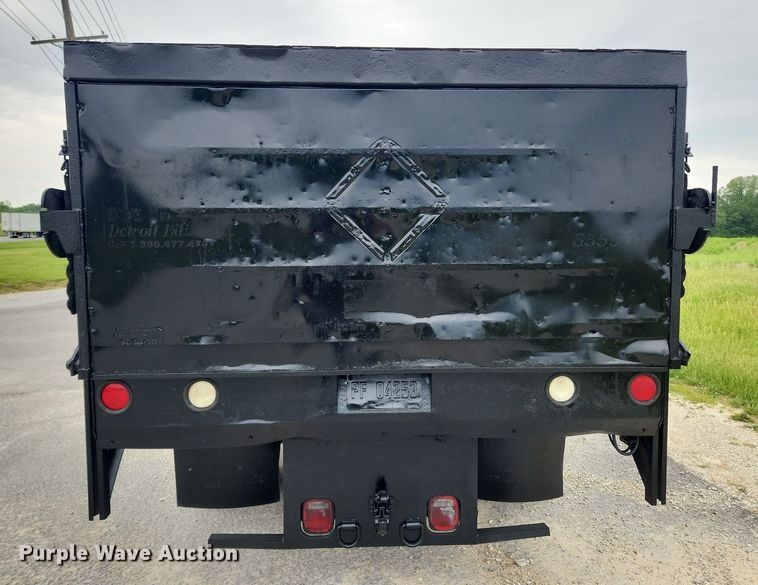image for item LX9619 2005 GMC C4500  flatbed truck