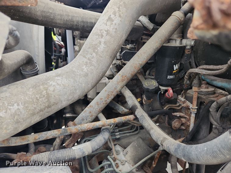 image for item LX9619 2005 GMC C4500  flatbed truck