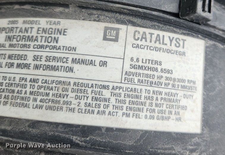 image for item LX9619 2005 GMC C4500  flatbed truck