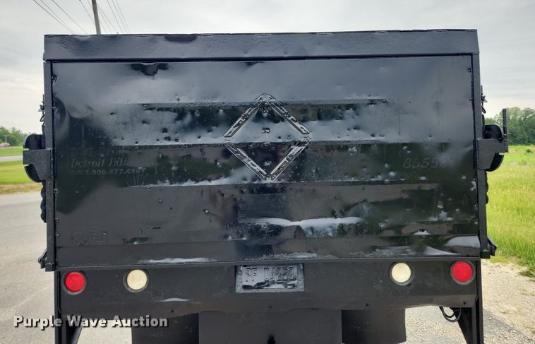 image for item LX9619 2005 GMC C4500  flatbed truck