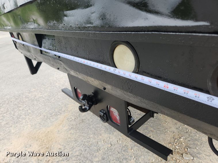 image for item LX9619 2005 GMC C4500  flatbed truck