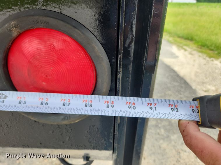 image for item LX9619 2005 GMC C4500  flatbed truck