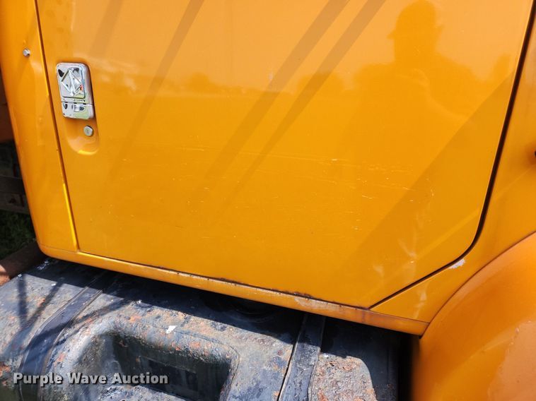 image for item LX9642 2001 International 4900  dump truck