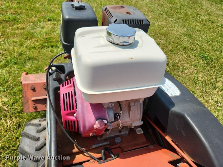 image for item LX9644 1999 Ditch Witch 1030  trencher