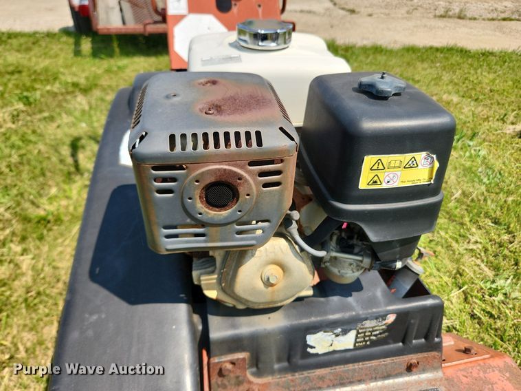 image for item LX9644 1999 Ditch Witch 1030  trencher