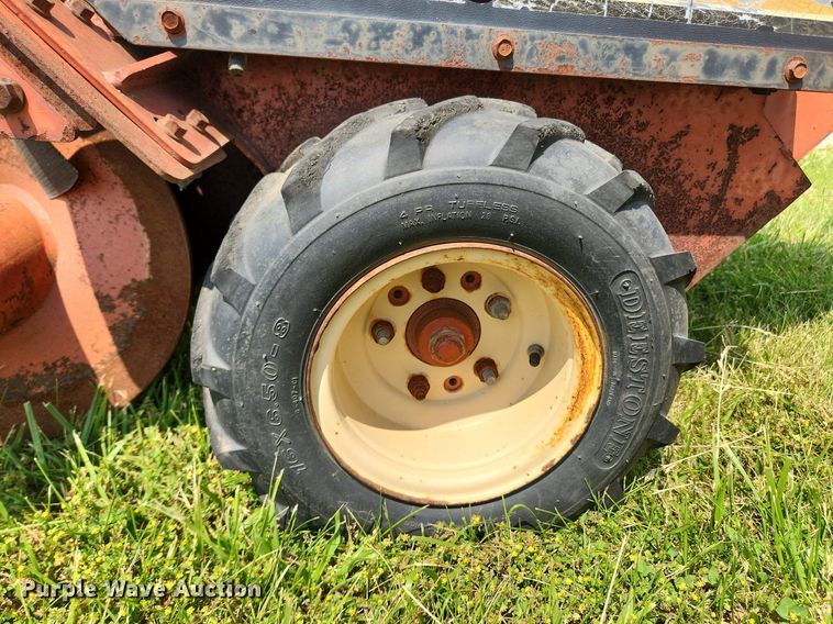 image for item LX9644 1999 Ditch Witch 1030  trencher