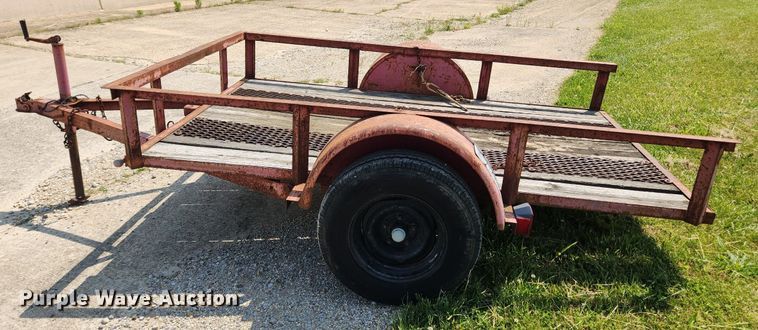 image for item LX9644 1999 Ditch Witch 1030  trencher