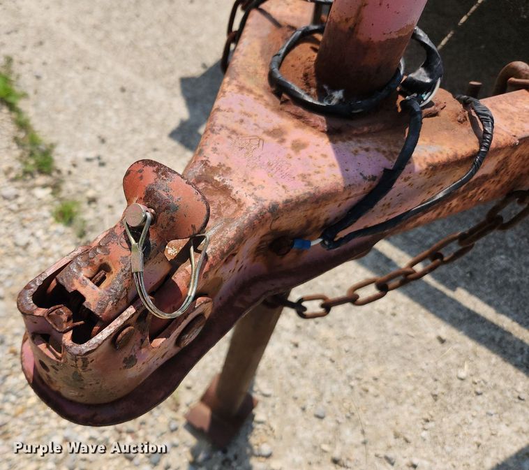 image for item LX9644 1999 Ditch Witch 1030  trencher