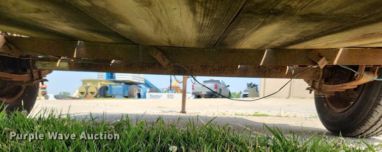 image for item LX9644 1999 Ditch Witch 1030  trencher