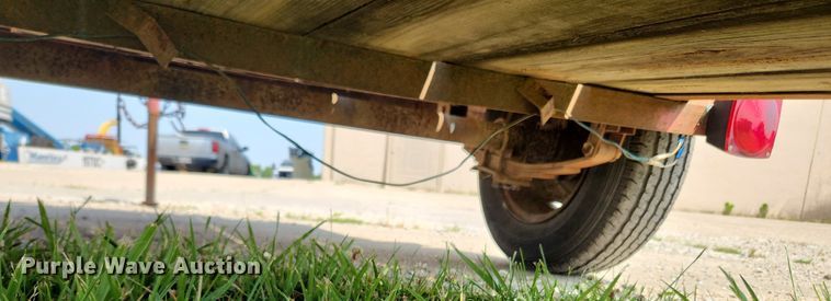 image for item LX9644 1999 Ditch Witch 1030  trencher