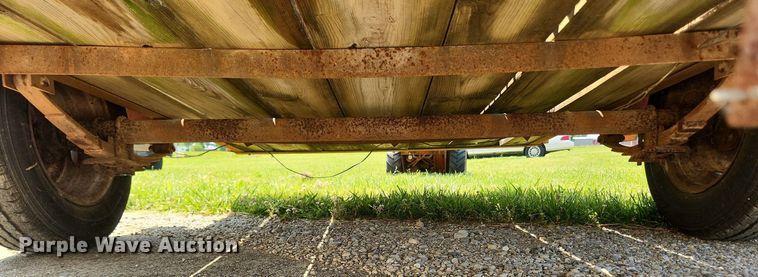 image for item LX9644 1999 Ditch Witch 1030  trencher