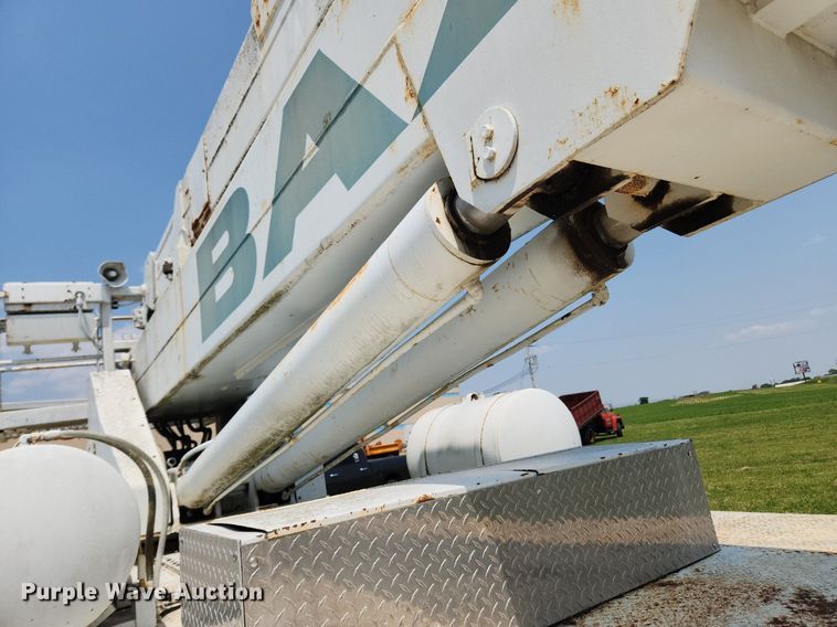 image for item LX9645 FWD 66-18CC  boom lift truck