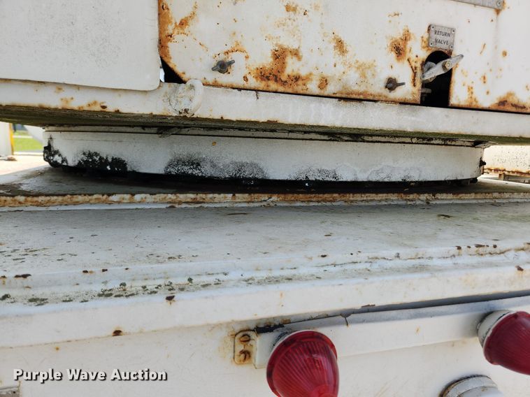 image for item LX9645 FWD 66-18CC  boom lift truck