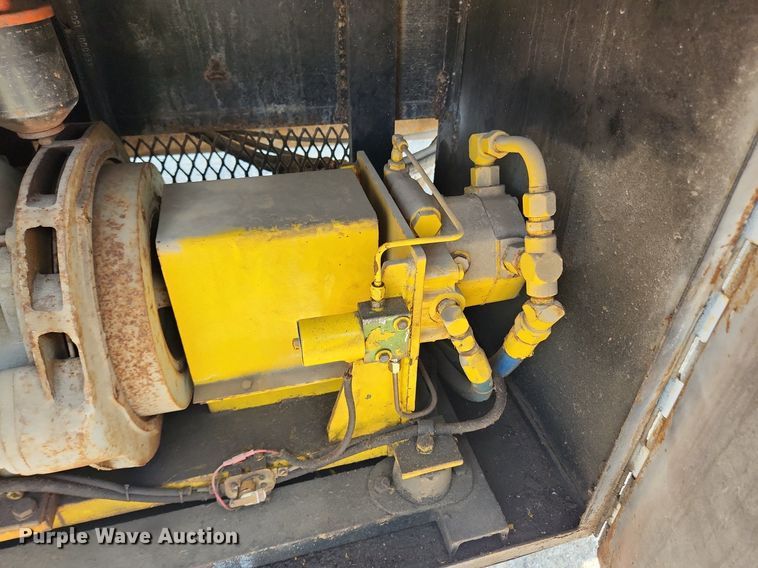 image for item LX9645 FWD 66-18CC  boom lift truck