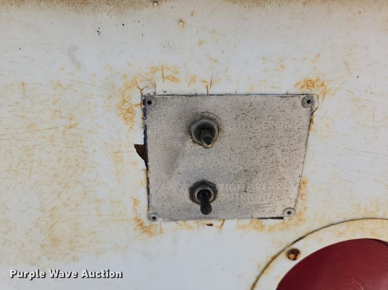 image for item LX9645 FWD 66-18CC  boom lift truck