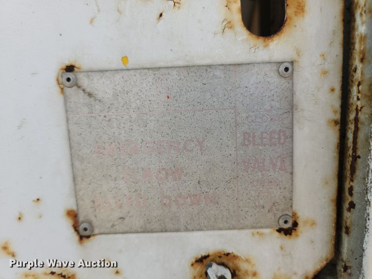 image for item LX9645 FWD 66-18CC  boom lift truck