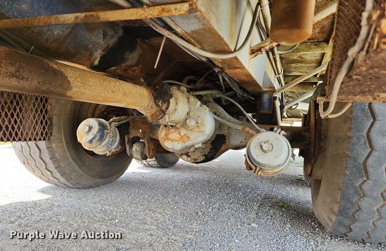 image for item LX9645 FWD 66-18CC  boom lift truck