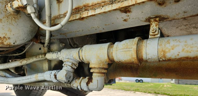 image for item LX9645 FWD 66-18CC  boom lift truck