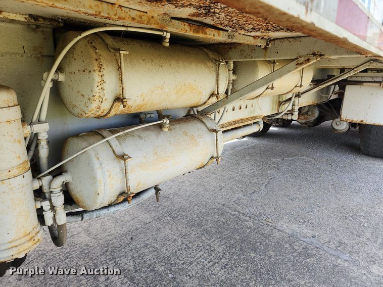 image for item LX9645 FWD 66-18CC  boom lift truck