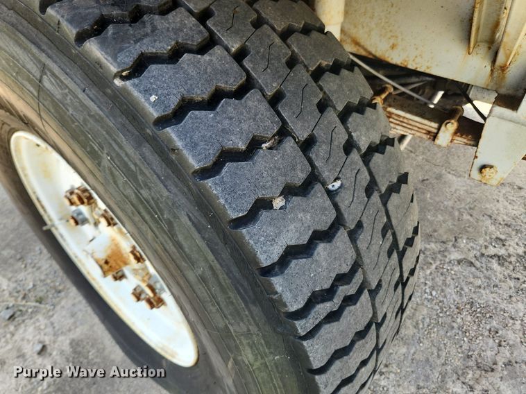 image for item LX9645 FWD 66-18CC  boom lift truck